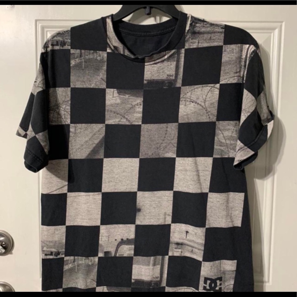 Vintage Y2K DC star mens tee size Large.
